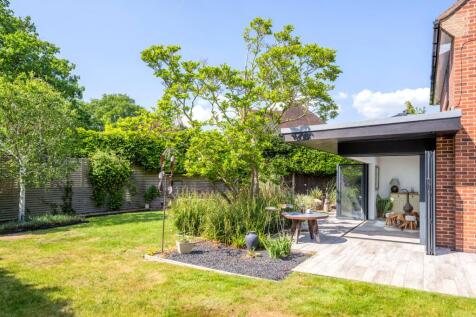 South East Facing Garden Area