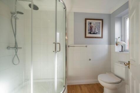Ensuite to Bedroom Two