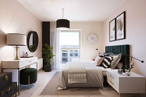 Main bedroom with space for a large bed