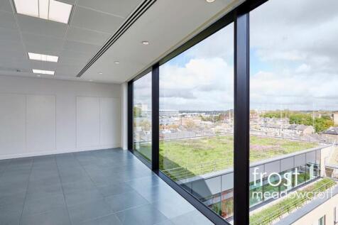 Kings House  Hammersmith Rd W6 office to let 7.j