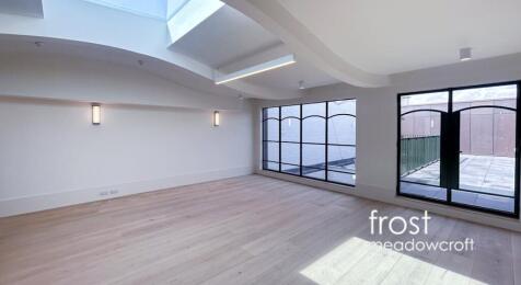 VoyseyHouse BarleyMowPassage Chiswick W4 office 