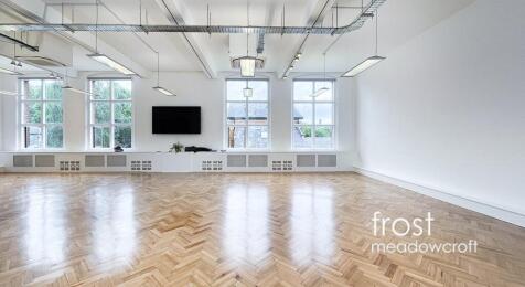 89 Peoples Hall W11 office to let int7.jpg
