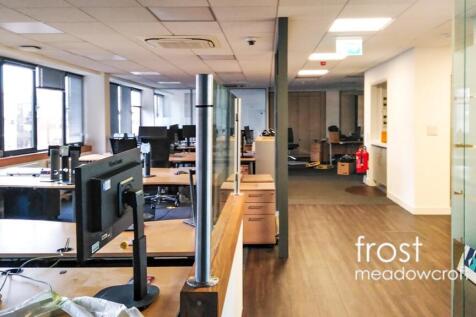 Oxford  Cambridge Hse Upper Richmond Rd Putney O