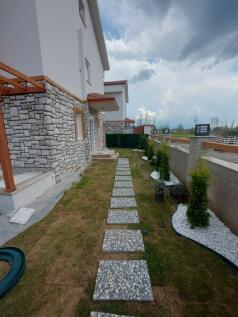 Side Gardens