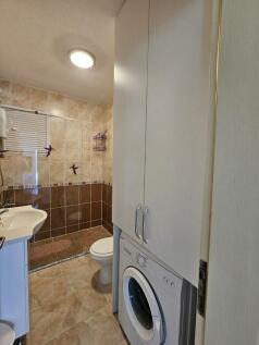 Bathroom/Utility