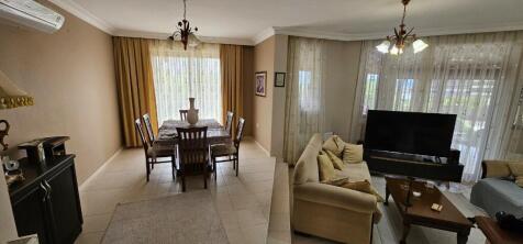 Dining and Lounge