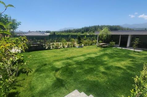 Grassed garden
