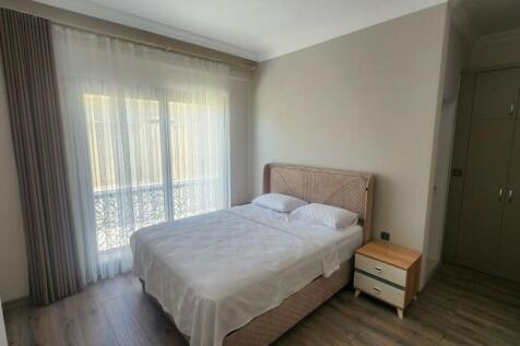 Guest bedroom 1