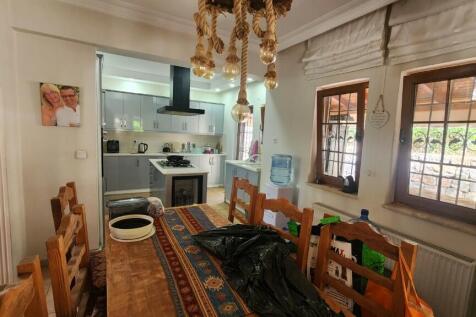 Dining / Kitchen