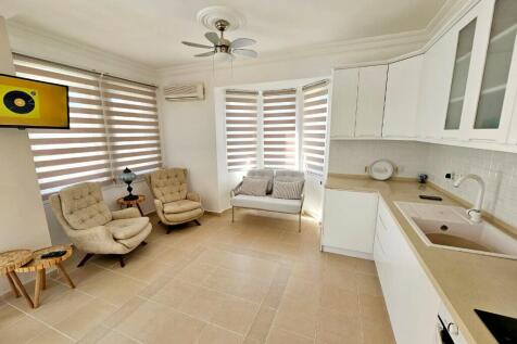 Kitchen/Lounge