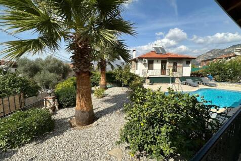 Large Plot; 675m2