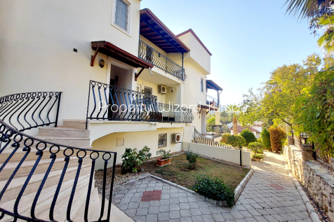 Rear entrance steps