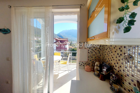 Kitchen to balcony