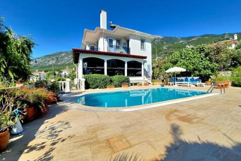 7 Bedroom Villa