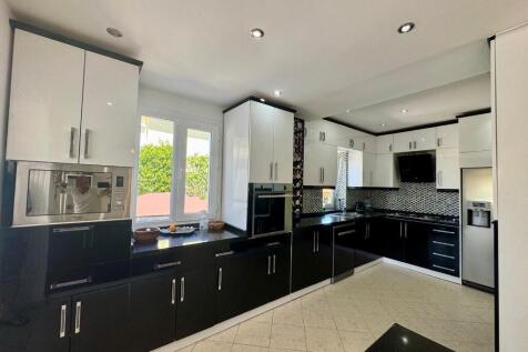 Open Plan Kitchen