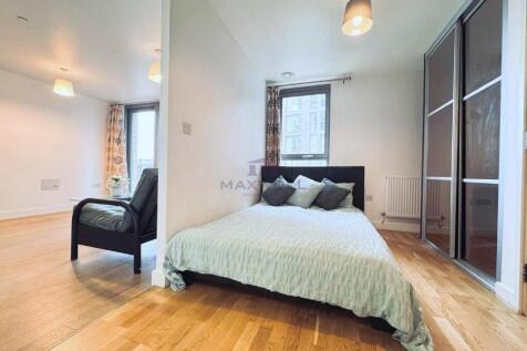 For sale studio, SE1