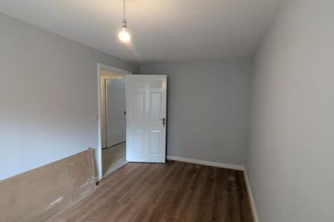 To rent 4 bed 3 bath