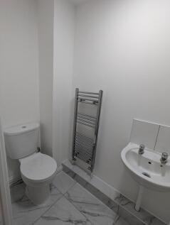 To rent 4 bed 3 bath