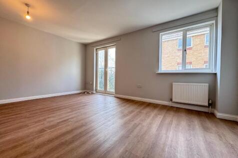 To rent 4 bed 3 bath