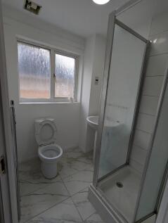 To rent 4 bed 3 bath