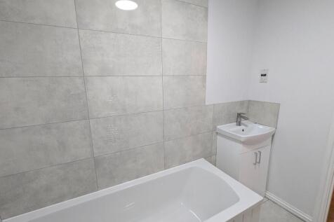 To rent 4 bed 3 bath