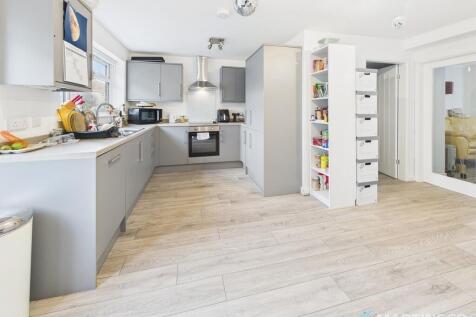 CAM02318G0-PR0553...