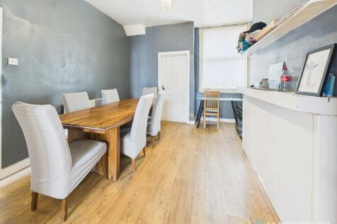 CAM02318G0-PR0472...