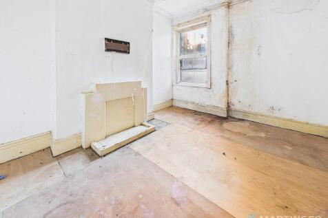 CAM02318G0-PR0559...