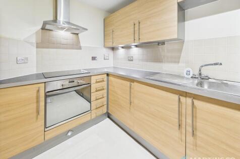 CAM02318G0-PR0460...