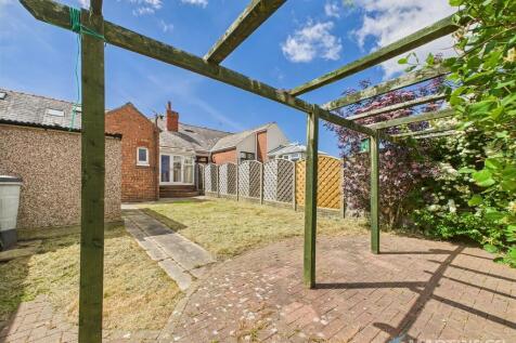 CAM02318G0-PR0461...