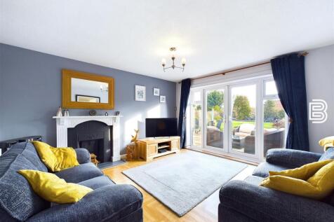 Living Room.jpg