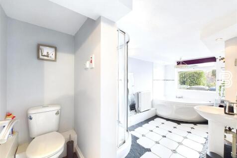 Ground Floor Bathroom.jpg