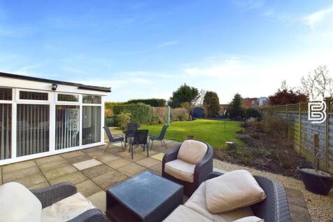 Rear Garden (6).jpg