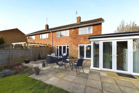 Rear Garden (4).jpg