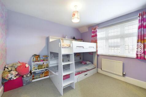 Bedroom 4.jpg