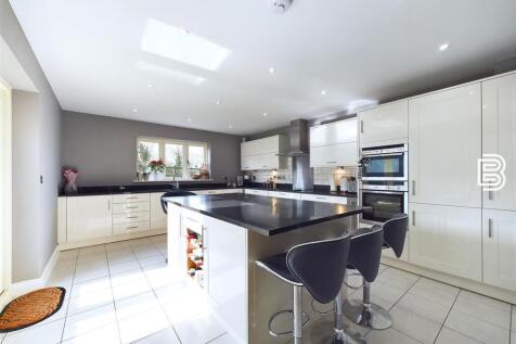 Kitchen (2).jpg