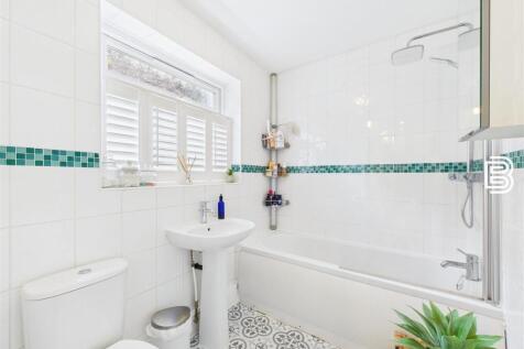 Bathroom.jpg