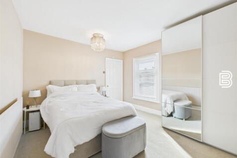 Bedroom 2.jpg