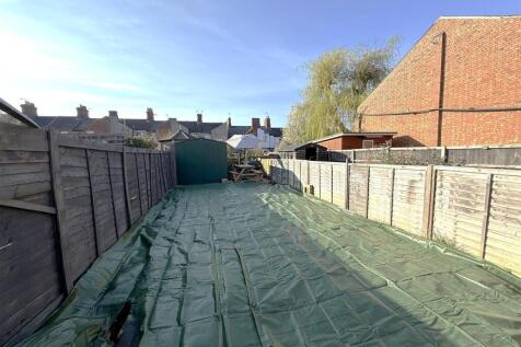 Further Garden.jpg