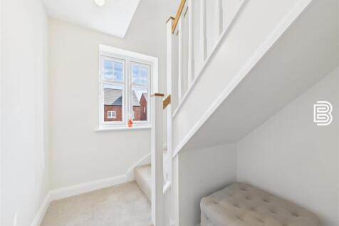 1st Floor Landing (2).jpg