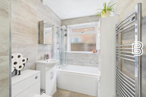 Bathroom.jpg