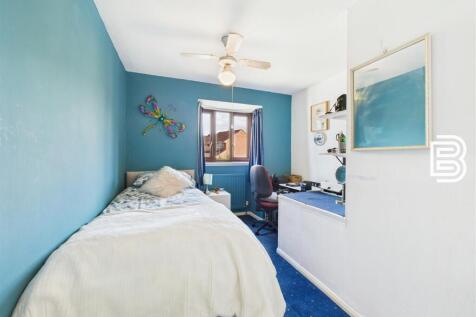 Bedroom 4.jpg