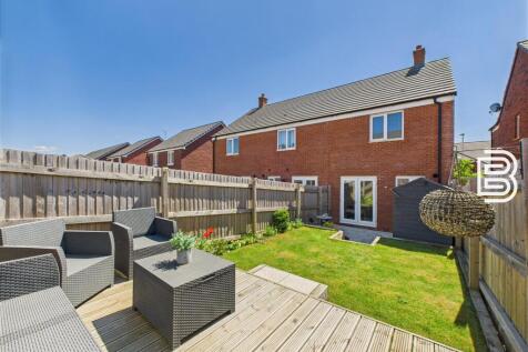 Rear Garden (1).jpg