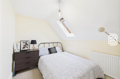 Bedroom 4.jpg