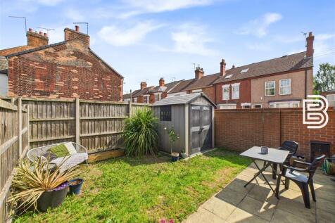 Rear Garden (1).jpg