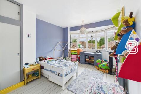 Bedroom 1.jpg