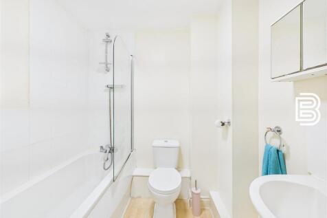 Bathroom.jpg