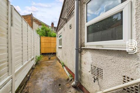 CAM03787G0-PR0140-STILL017.jpg