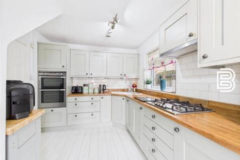 Kitchen (1).jpg
