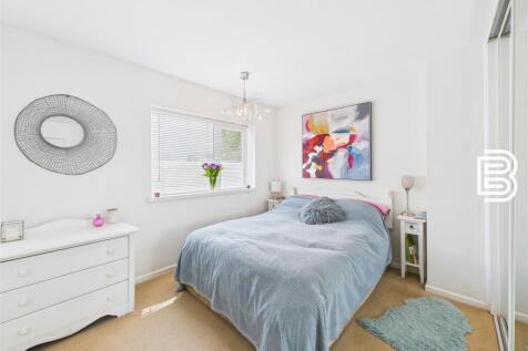 Bedroom 1.jpg